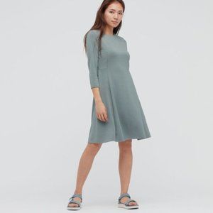 Uniqlo Stretch 3/4 Sleeve Flare Dress